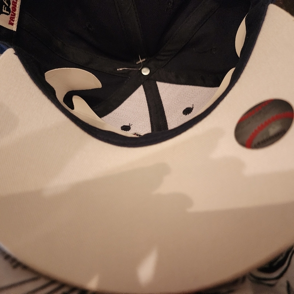 NWT Cleveland Indians Chief Wahoo Velcro Adjustable Hat - Picture 4 of 4